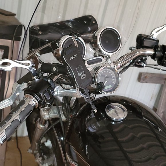 Meet your Posher, Laura Ann's Ambry - Picture 6 of 16